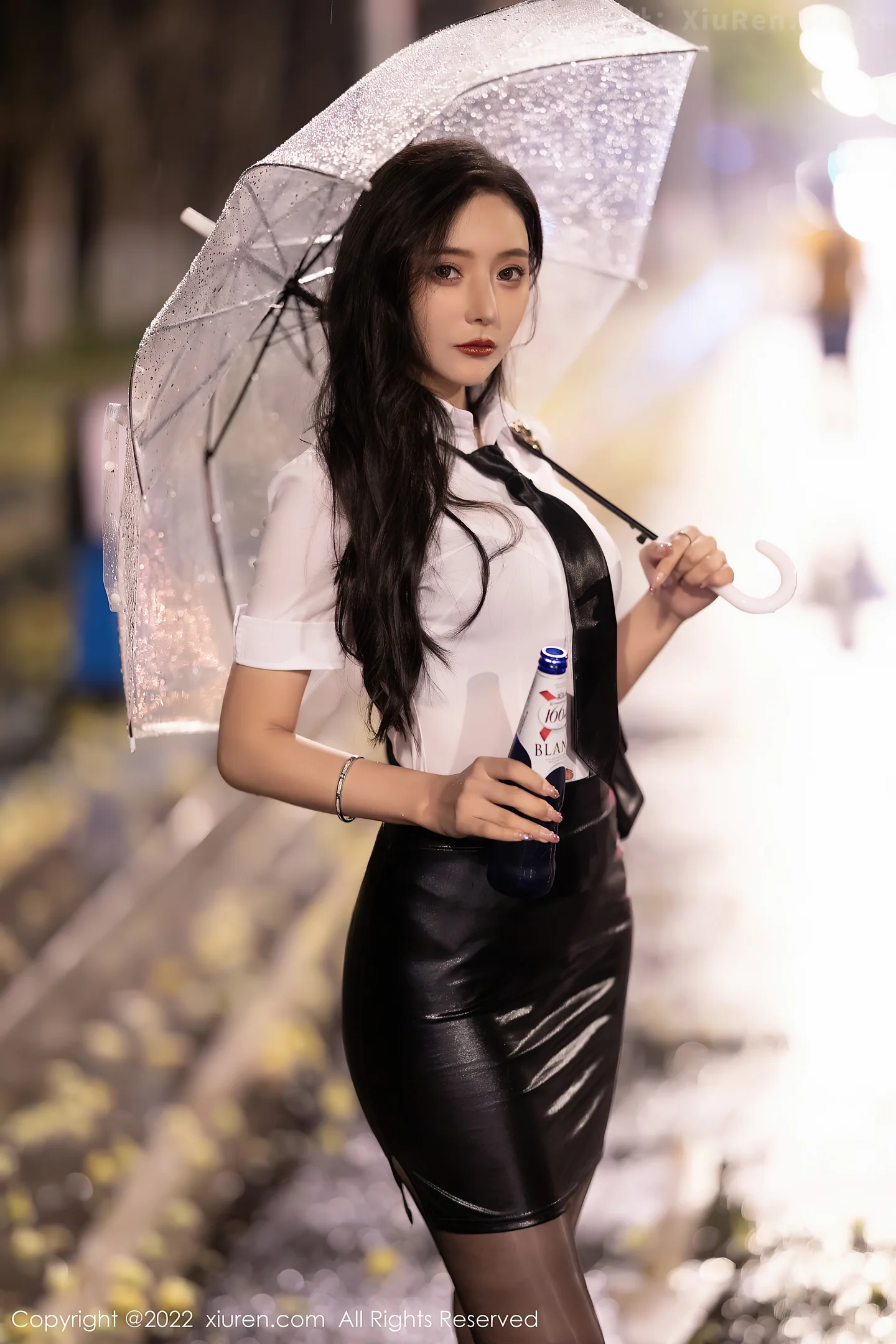 图片[3]-[XiuRen秀人网]VOL.4879 女神王馨瑶yanni性感白T配黑皮短裙露蕾丝内衣开档黑丝诱惑写真77P-秀人网官方网站